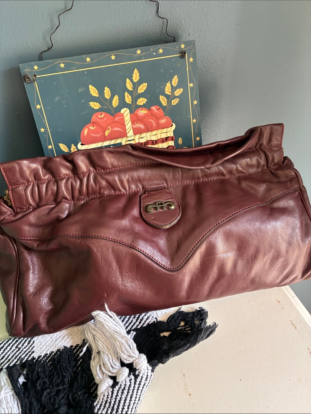Vintage Etienne Aigner burgundy leather ruffled clutch